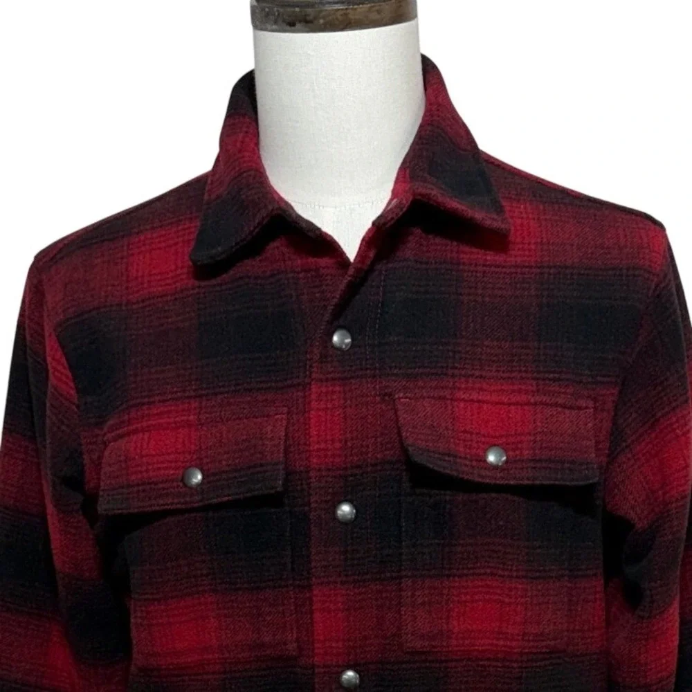 Old Navy Shirt Jacket Mens Medium Red Buffalo Plaid Sherpa Lined Wool Blend Snap
